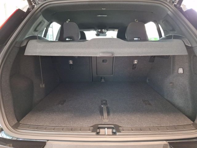 Volvo XC40 B3 Core AHK Allwetterreifen Navi Klimaautom