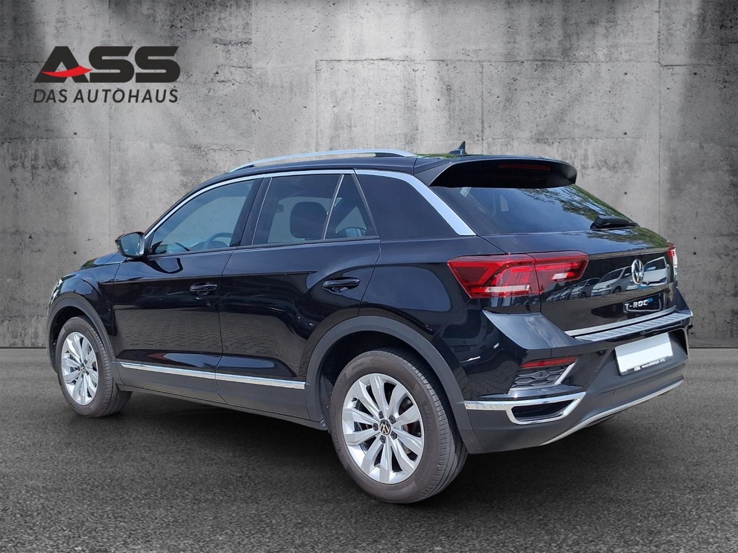 Volkswagen T-Roc 1.5 TSI EU6d Sport - Samsaru's Car Outlet