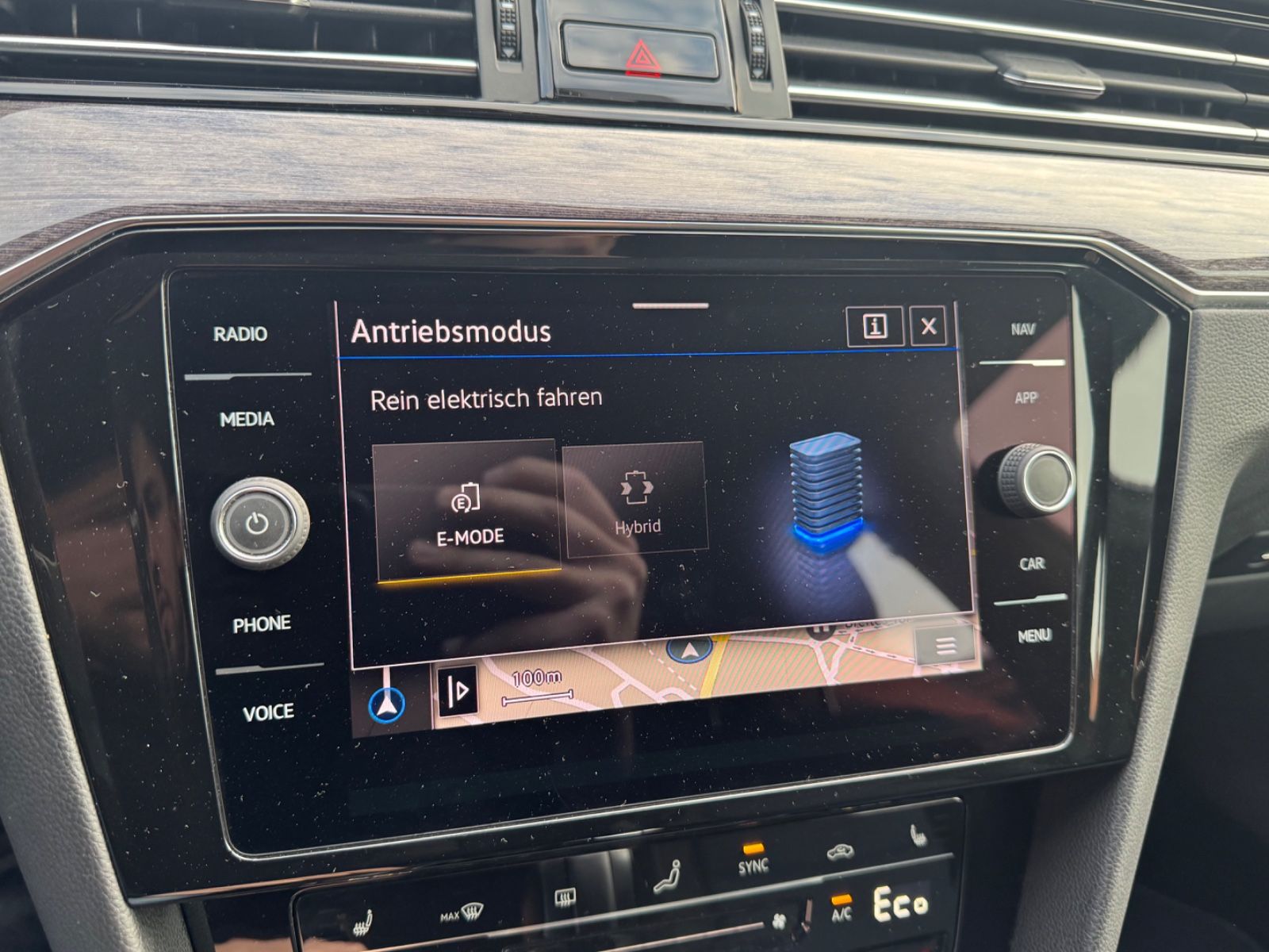 Volkswagen Passat Variant GTE DSG - Samsaru's Car Outlet
