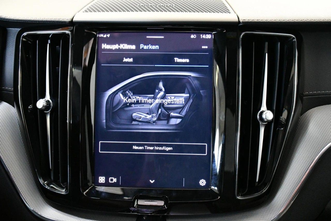 Volvo XC60 Ultra Black AWD ACC*H&K*HuD*360*PANO*MASSAG