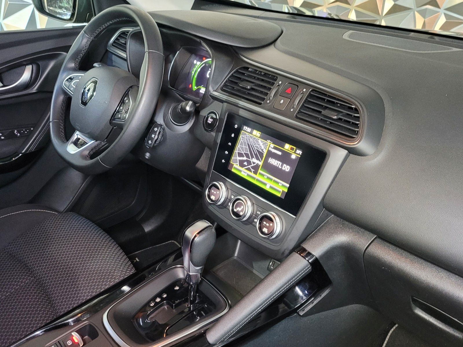 Renault Kadjar - Samsaru's Car Outlet