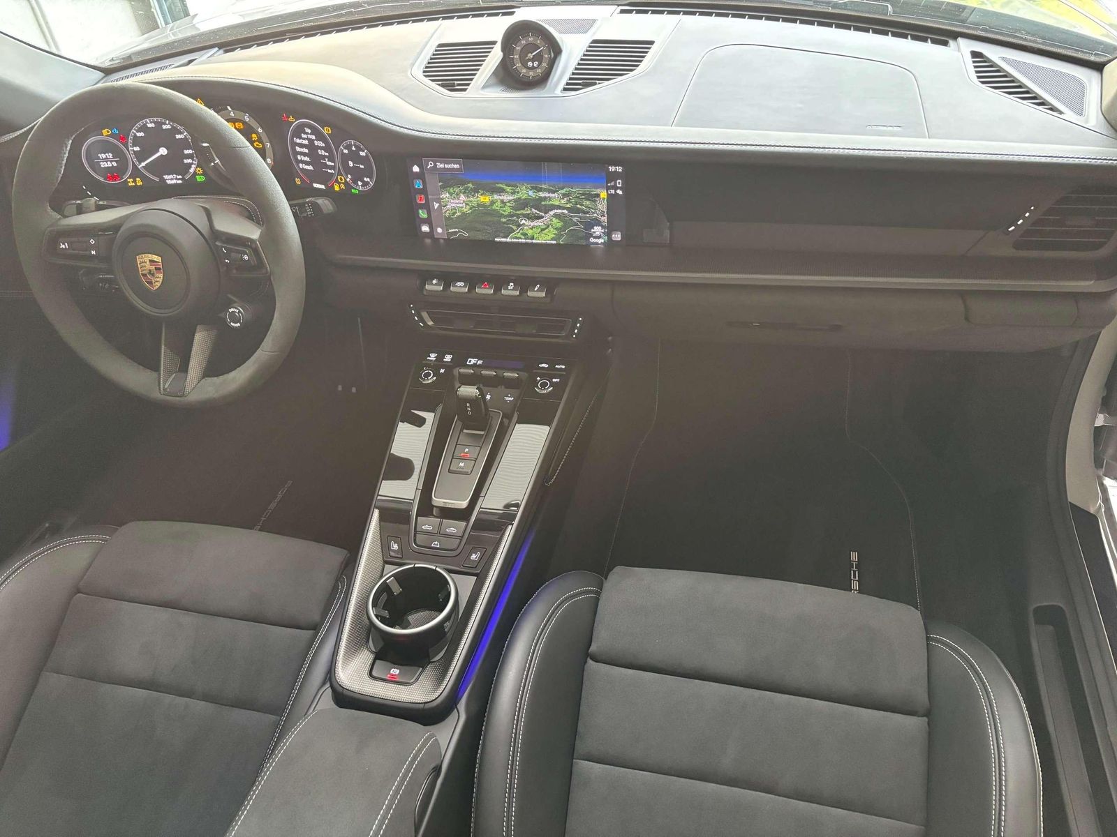 Porsche 992 Carrera 4 GTS Cab. Lift Inno Matrix Bose 18-