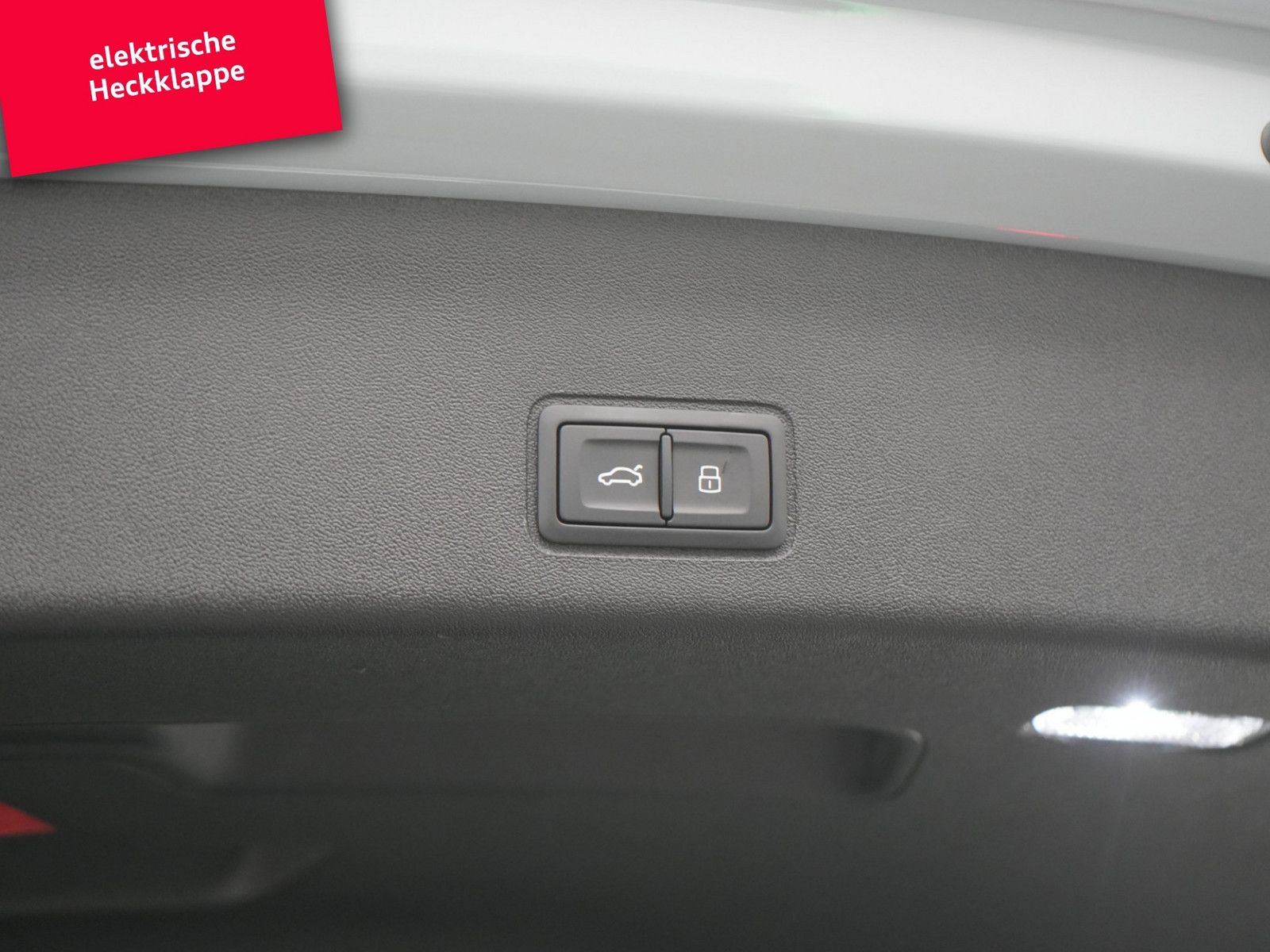 Audi Q3 S tronic S line SONOS AHK NAV PANO MATRIX HUD