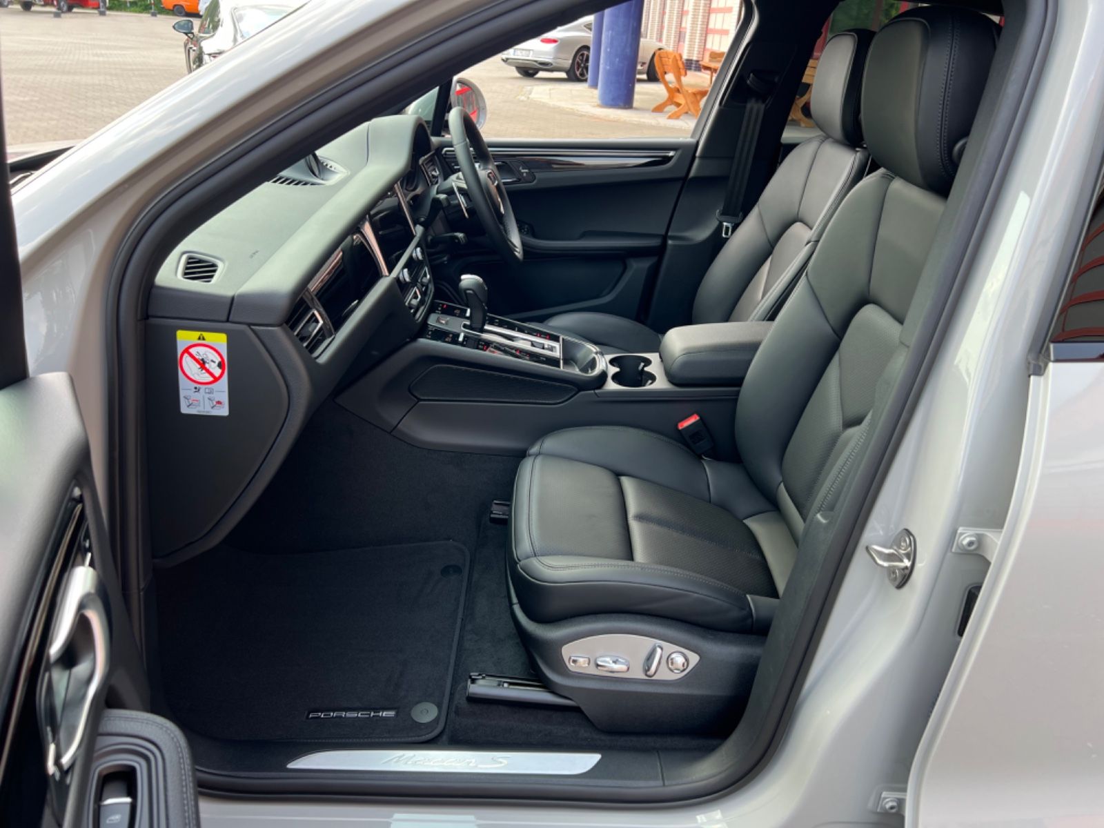 Porsche MACAN S SPORT DESIGN, RHD RECHTSLENKER