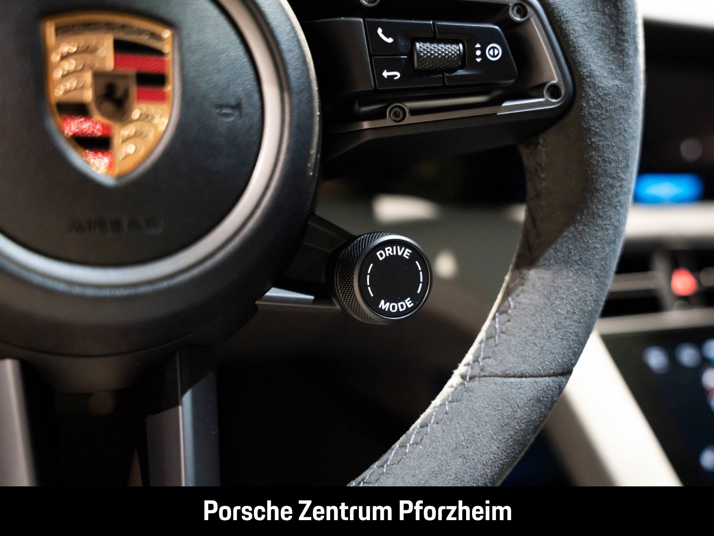 Porsche Taycan BOSE LED-Matrix Panoramadach Luftfederung