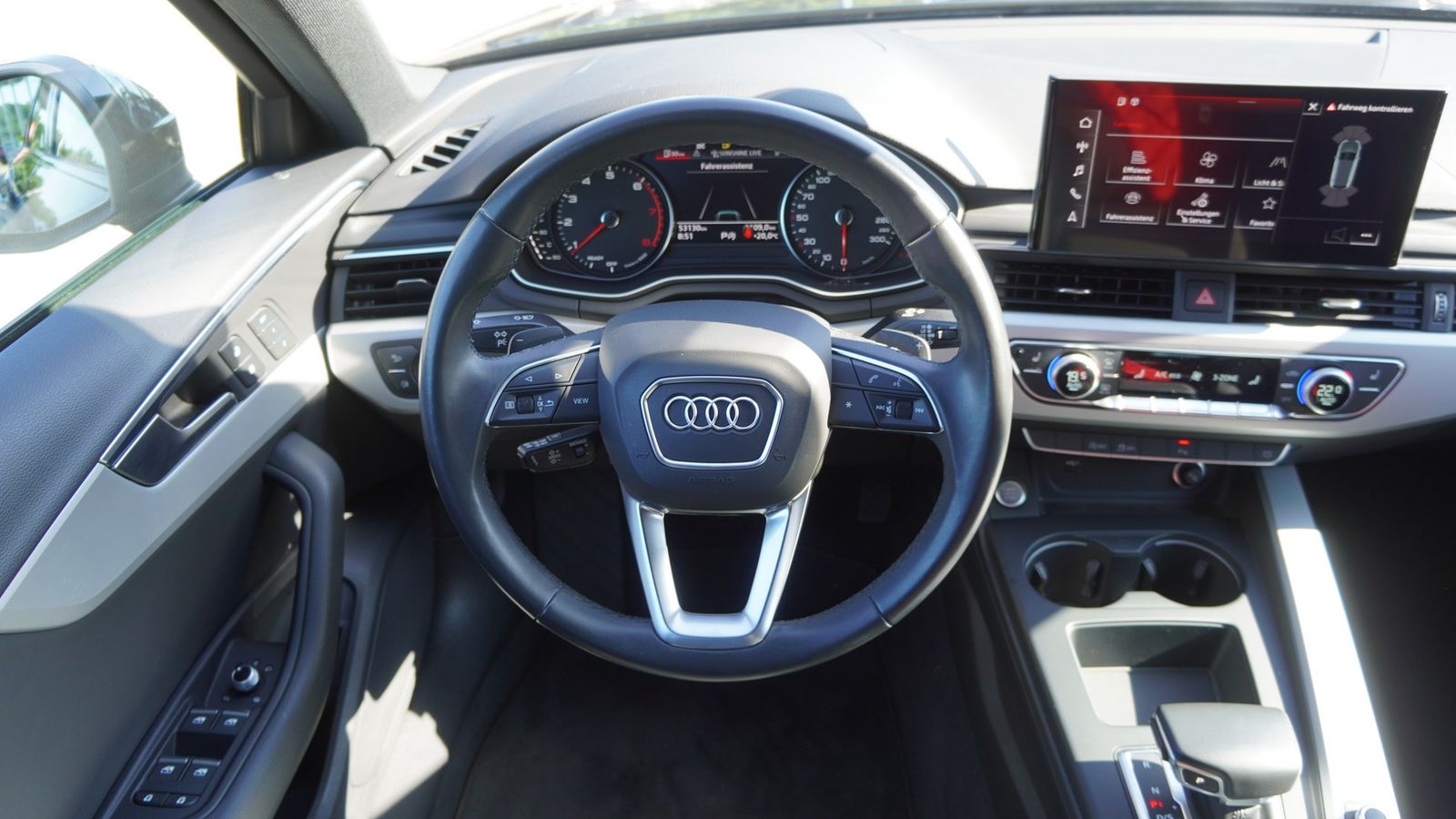 Audi A4 35 2.0 TFSI Avant advanced - Samsaru's Car Outlet