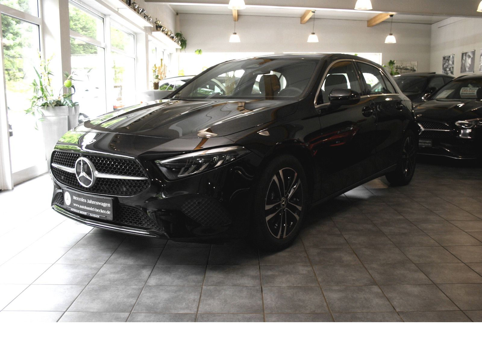 Mercedes-Benz A 180 d Progres. Line Advanced - Samsaru's Car Outlet
