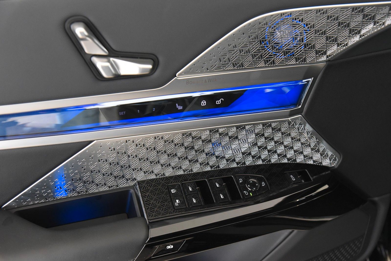 BMW 740d xDrive M Sport Pro StandHzg HUD 360° Alarm