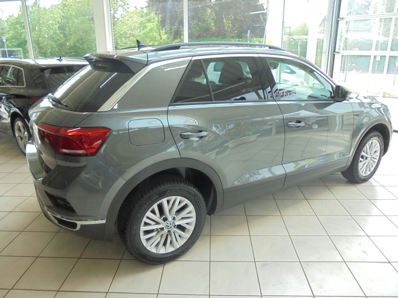 Volkswagen T-Roc Style - Samsaru's Car Outlet