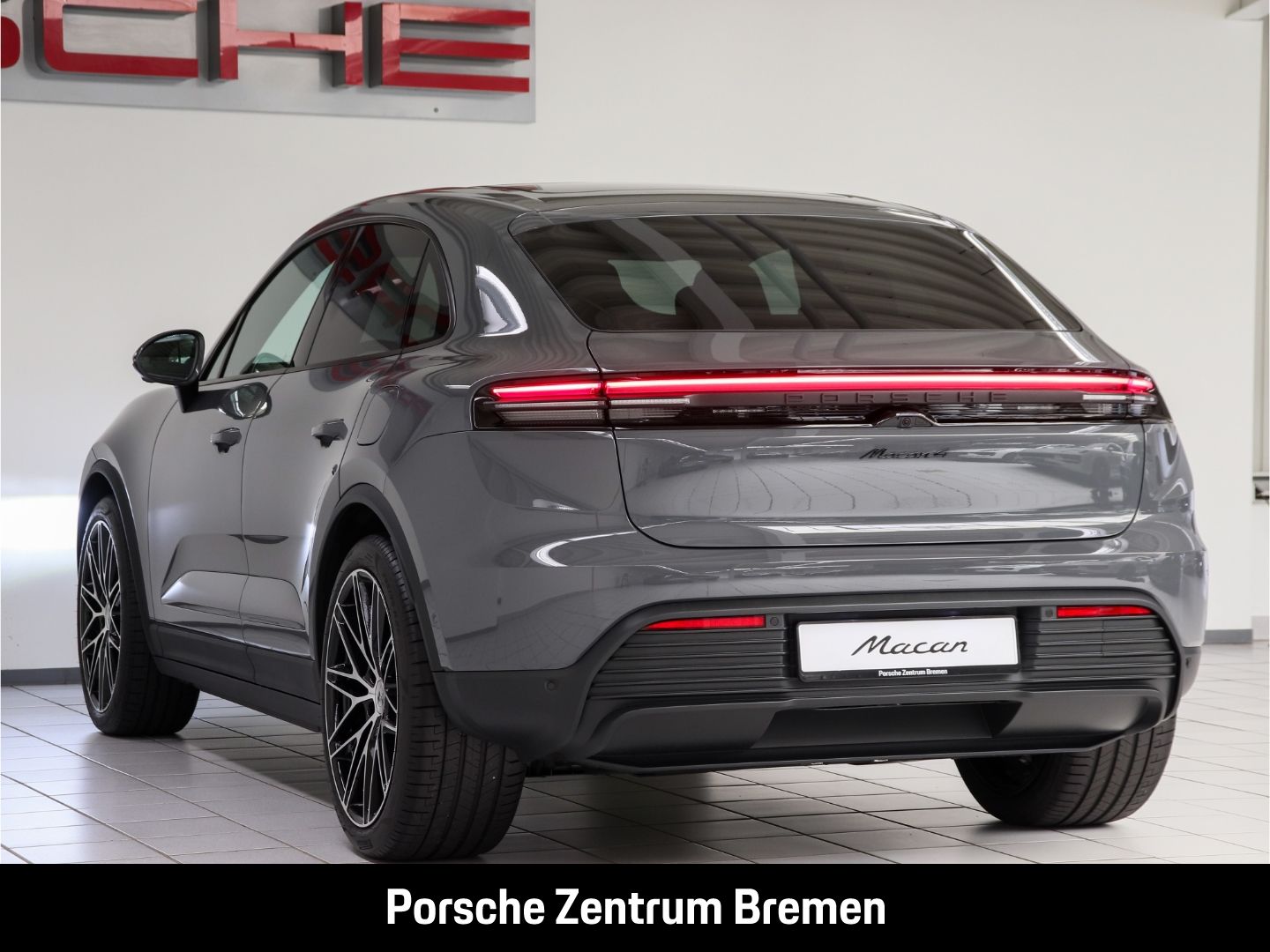 Porsche Macan Electric 4 Bose Matrix LED Panorama 22 Zol