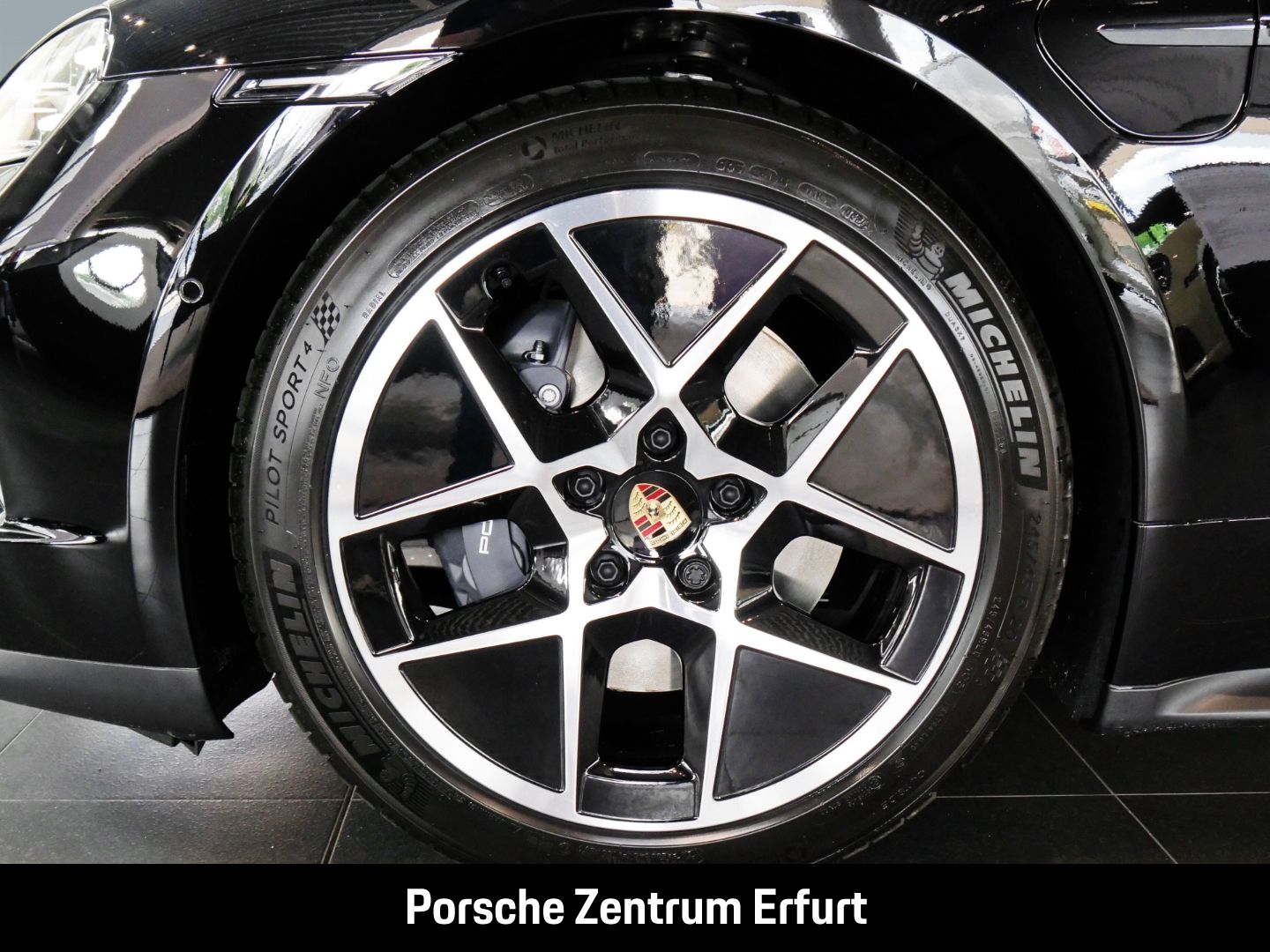 Porsche Taycan Sport Turismo/Performancebatterie Plus/So