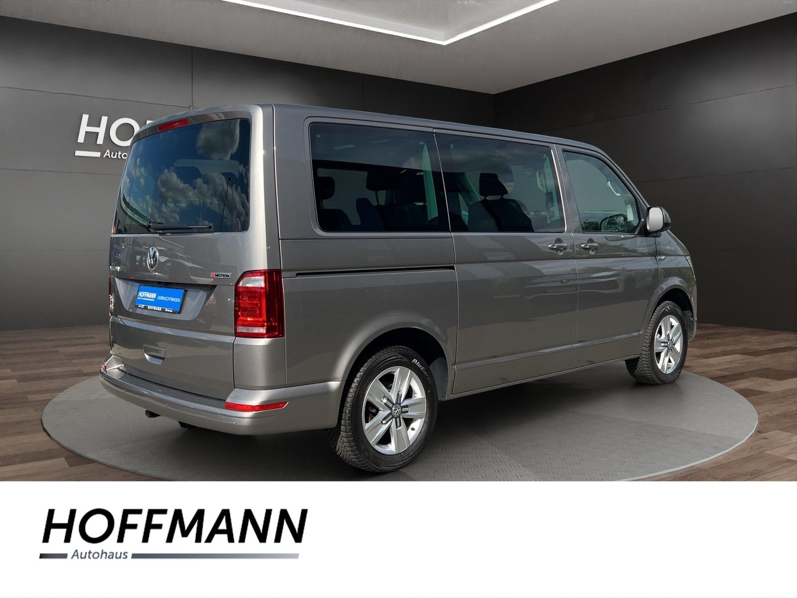 Volkswagen T6 Multivan 2.0 TDI 4M DSG - Samsaru's Car Outlet