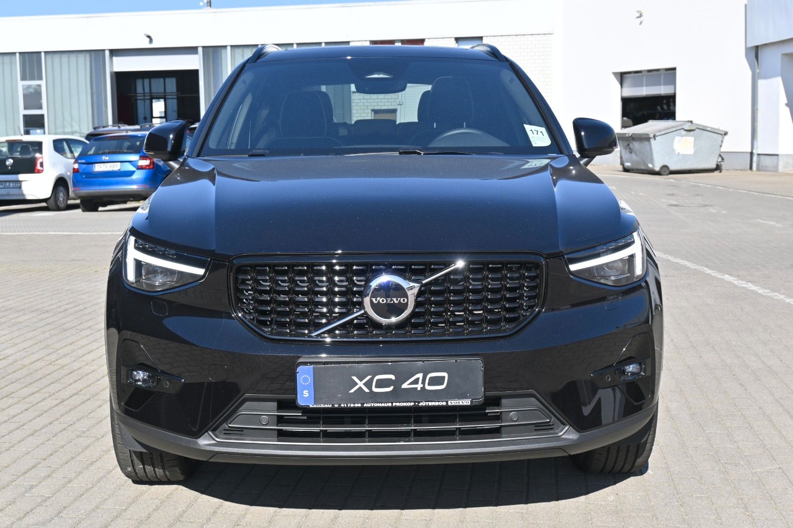 Volvo XC40 B4 DSG Ultra Dark*PANO*RFK*ACC*AHK