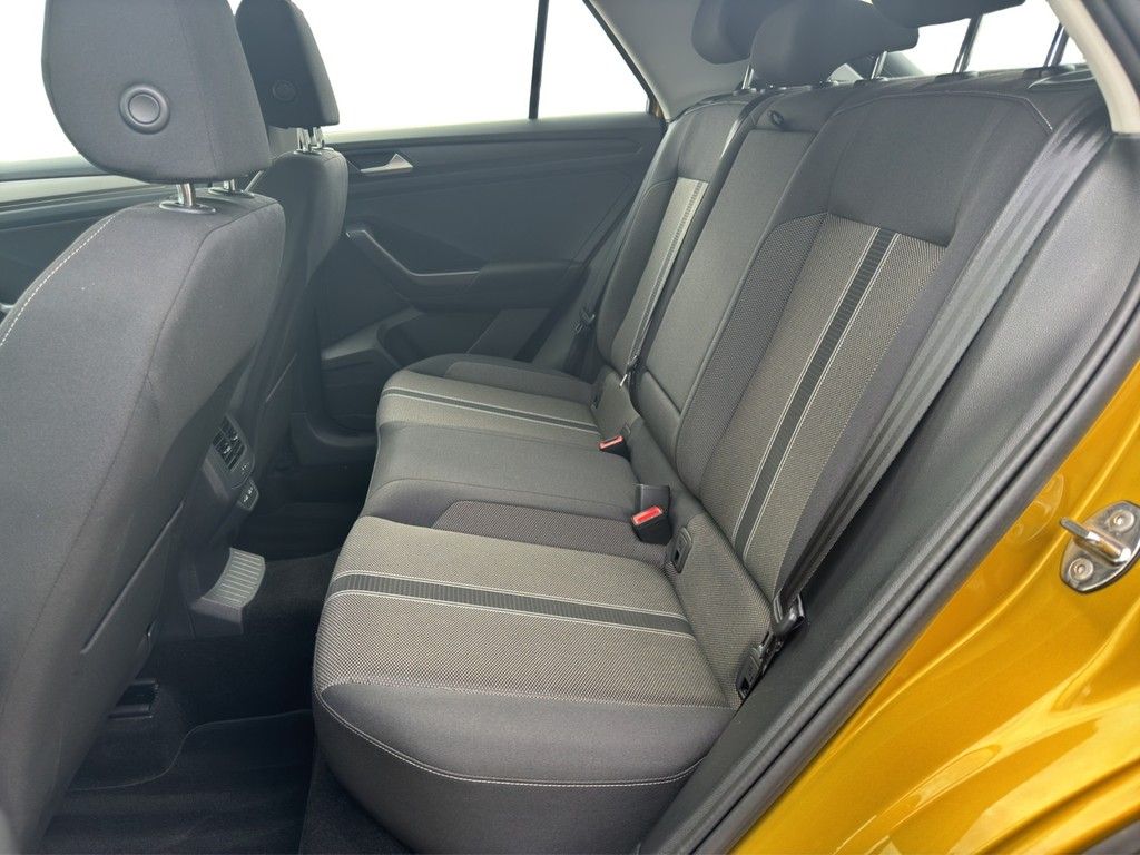 Volkswagen T-Roc 1.5 TSI ACT Style - Samsaru's Car Outlet