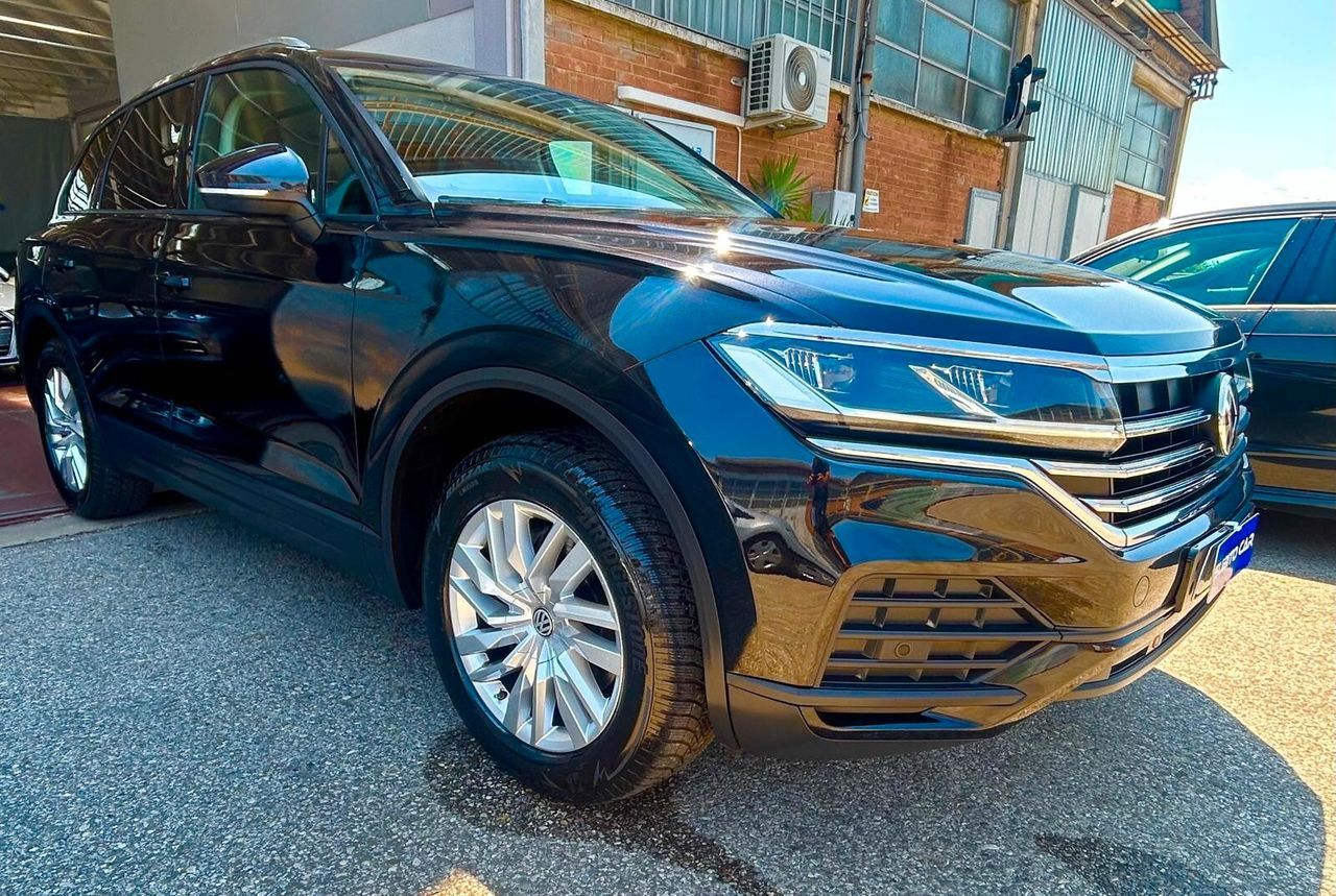 Volkswagen Touareg 3.0 V6 TDI SCR Advanced - Samsaru's Car Outlet