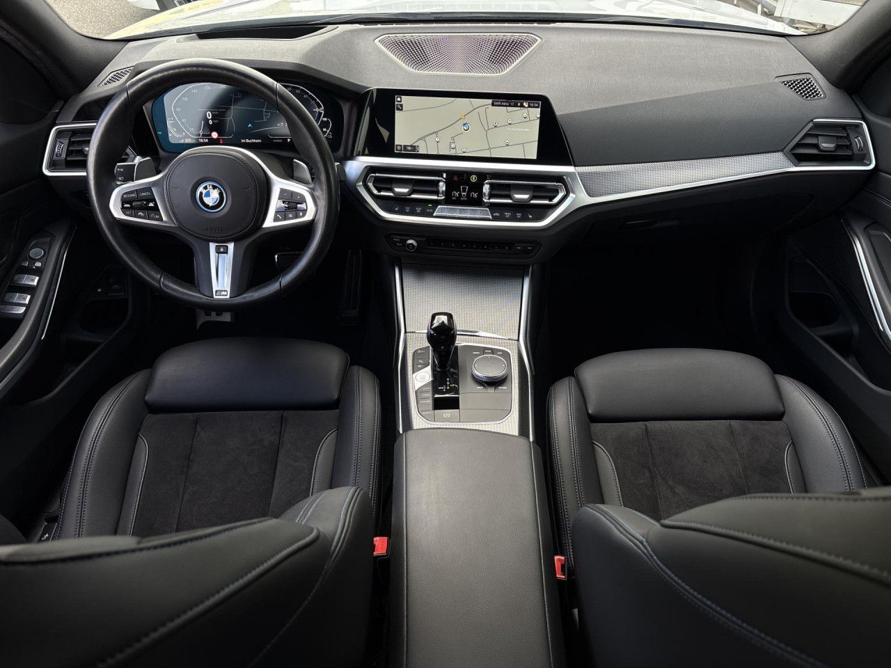 BMW 330e T. M Sport - Samsaru's Car Outlet