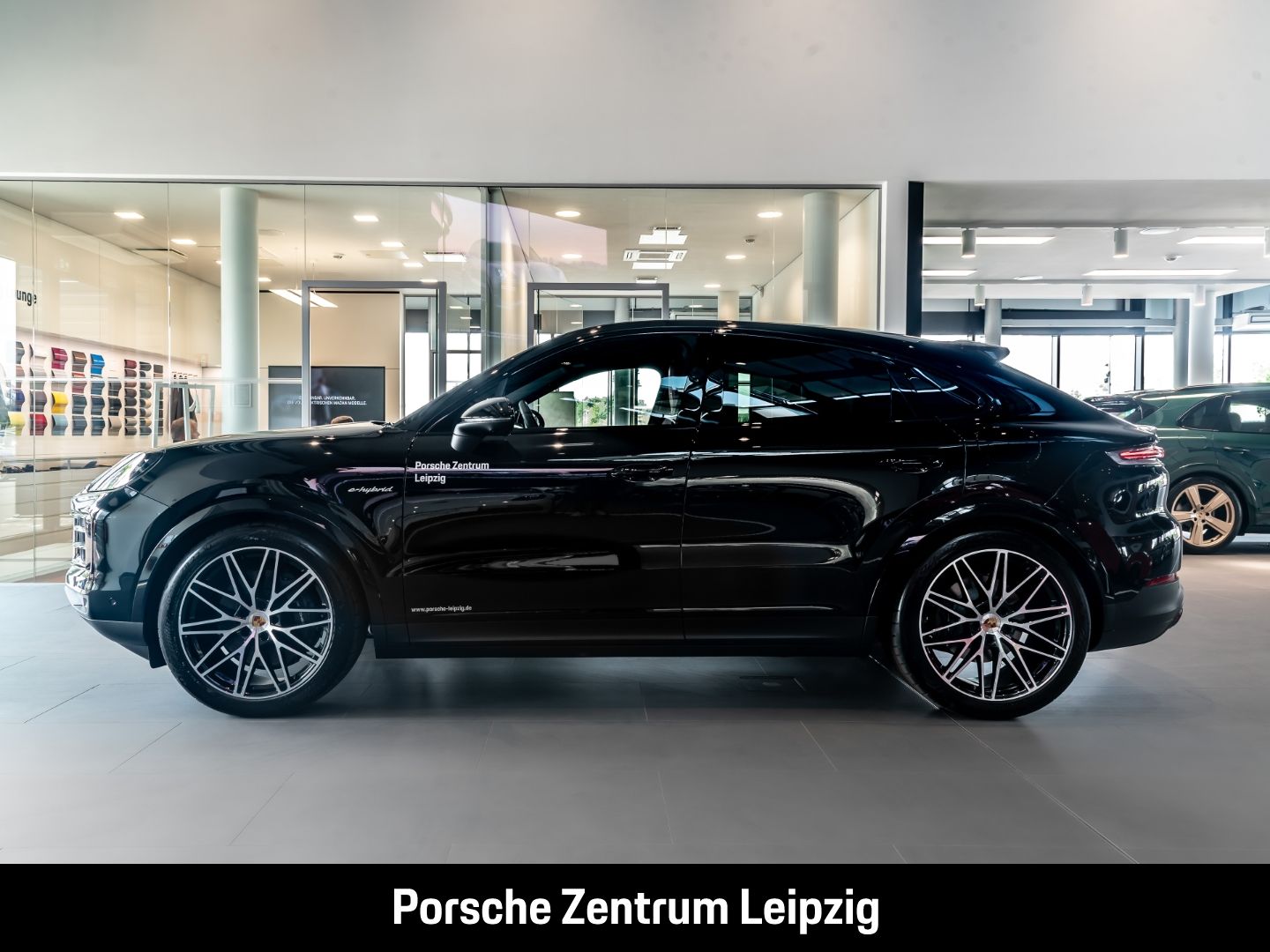 Porsche Cayenne E-Hybrid Coupe AHK Matrix Bose Abstandst