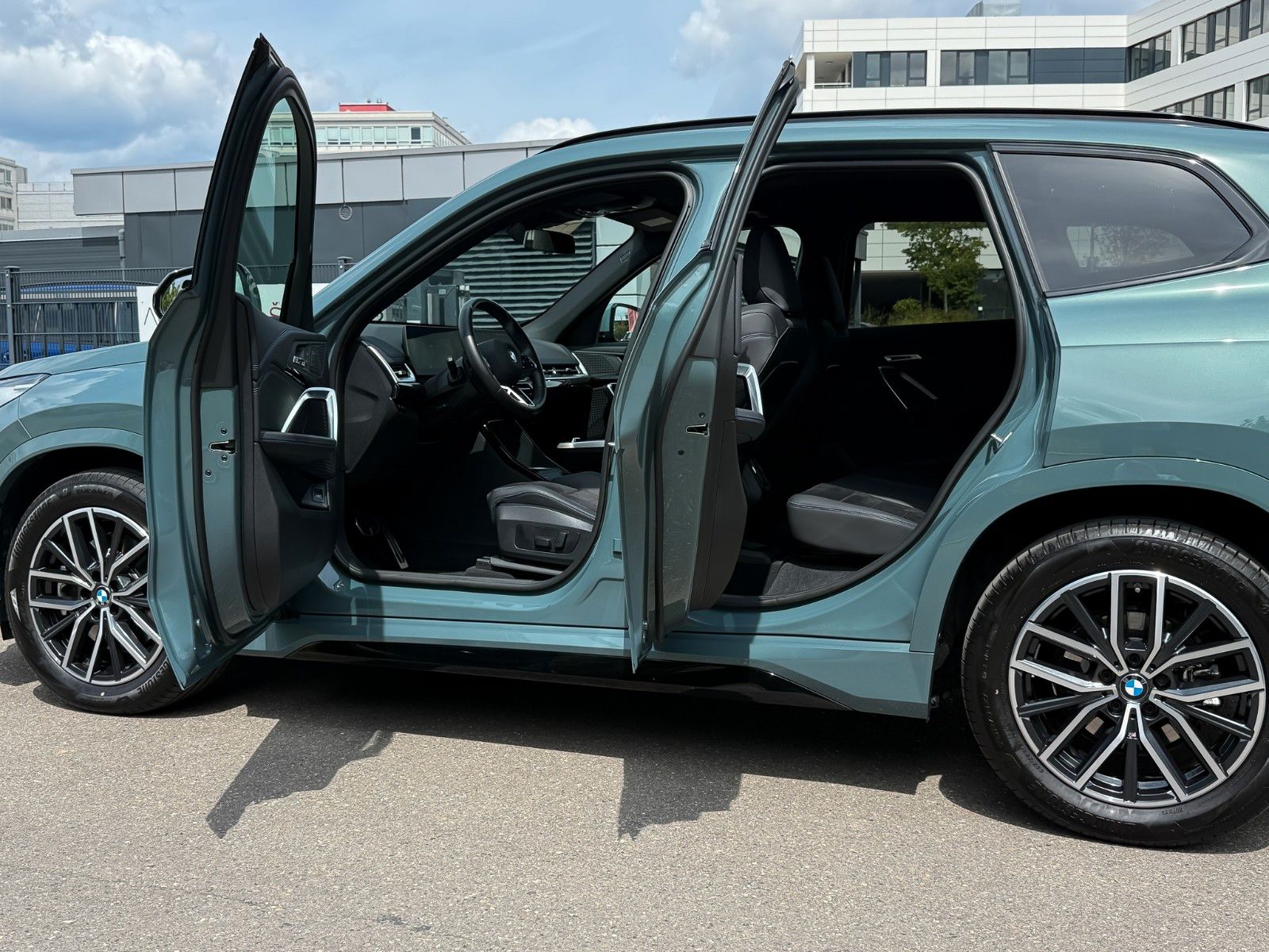 BMW X1 23 d xDrive M Sport - Samsaru's Car Outlet