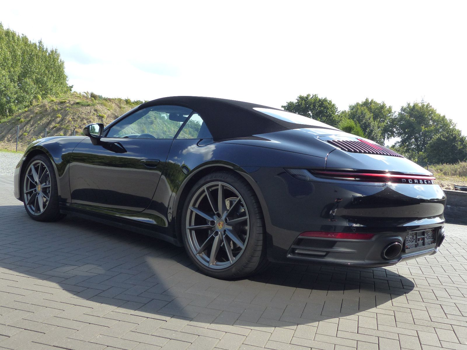 Porsche 992 Carrera 4 Cabriolet
