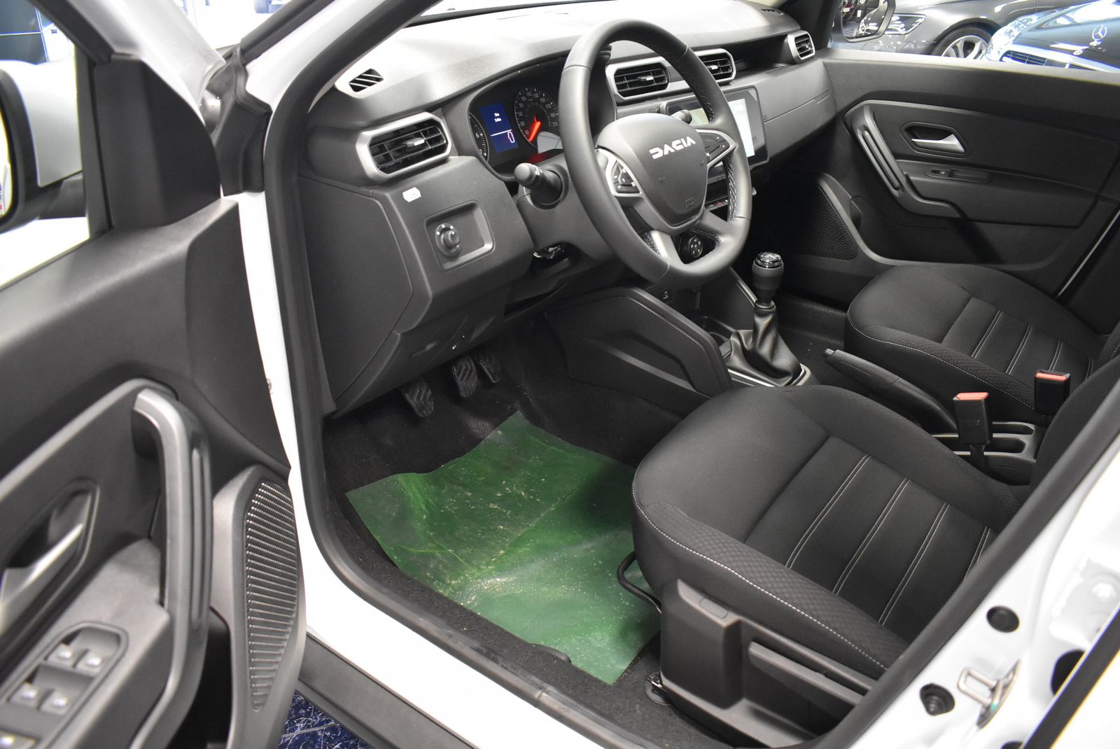 Dacia Duster 4WD - Samsaru's Car Outlet
