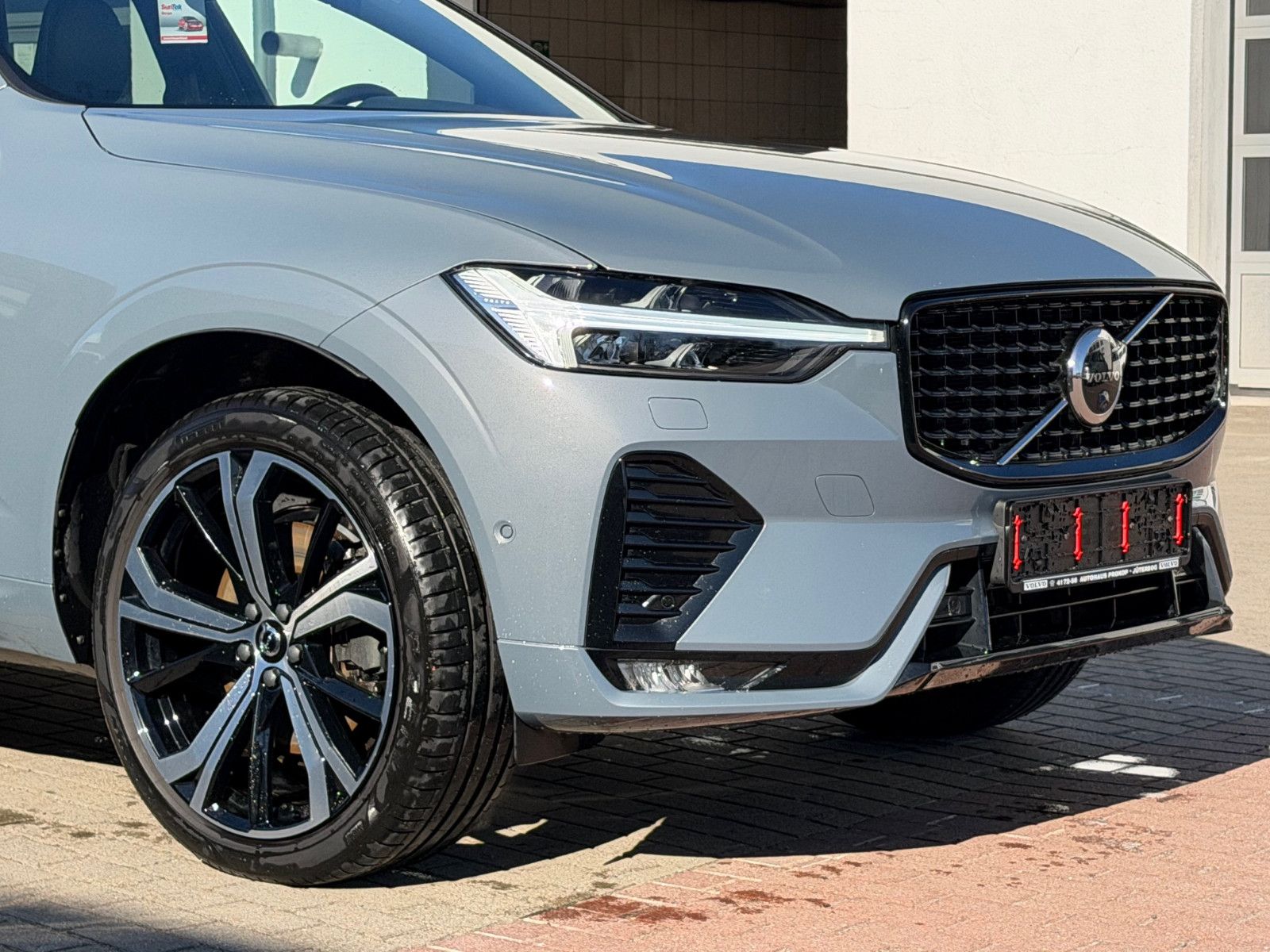 Volvo XC60 B4 B Plus Dark*H&K*360°*PANO*AHK*STHZG*