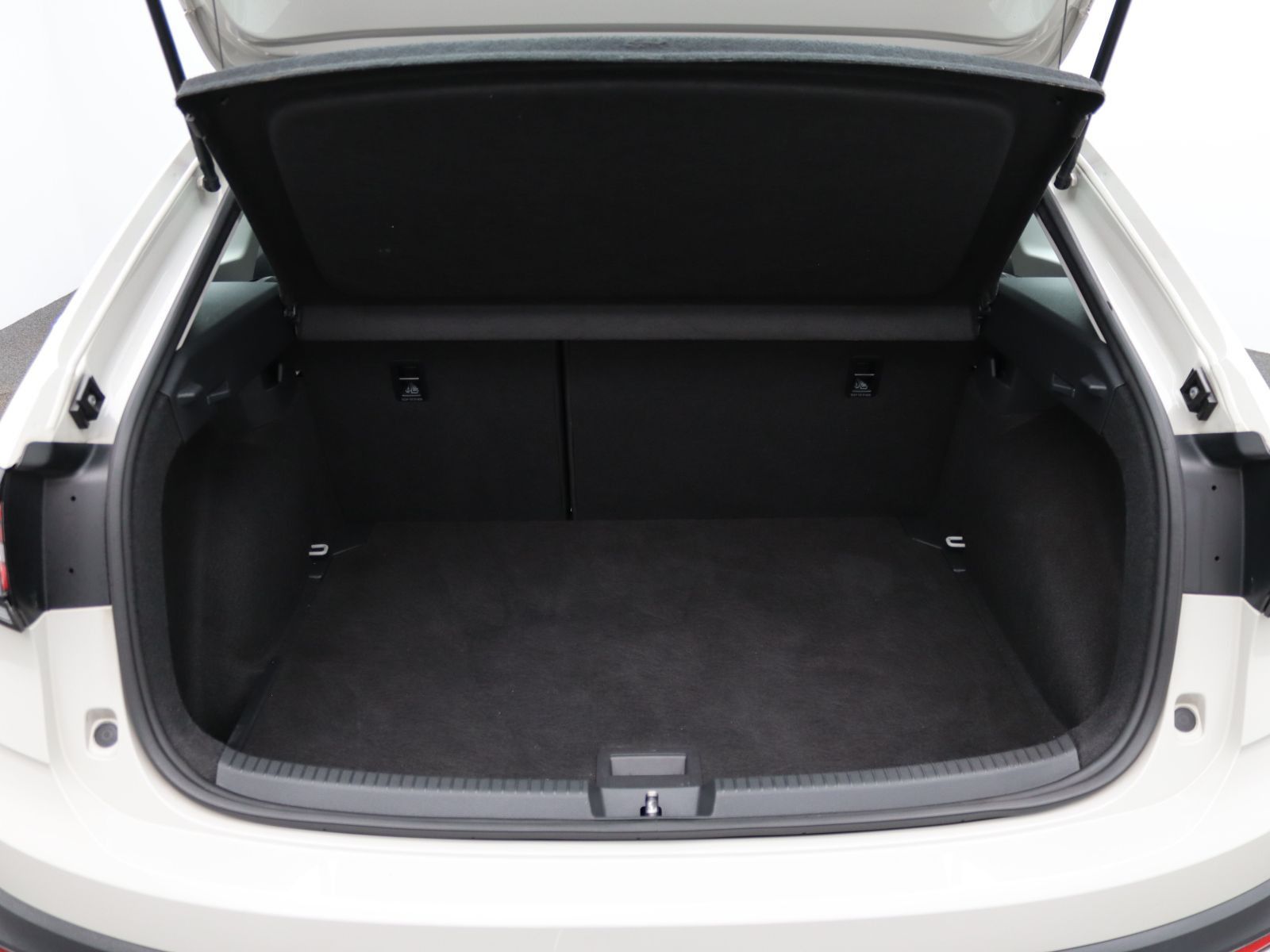 Volkswagen Taigo Style 1.5 TSI DSG - Samsaru's Car Outlet