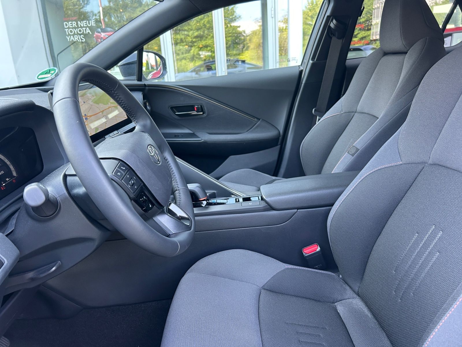 Toyota C-HR - 2.0 l Hybrid 4x2 Team D FLA el.Heck