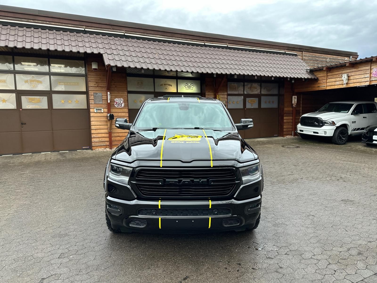 Dodge 5.7 V8*LIFT*BÜGEL*OFFROAD*AHK*NAVI*LED*GARANTIE