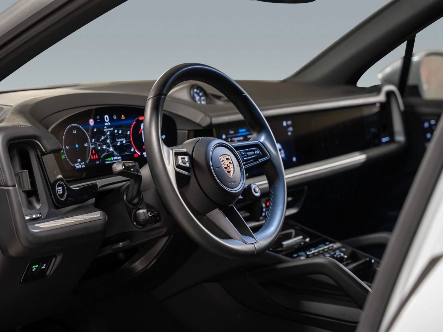 Porsche Cayenne E-Hybrid Beifahrerdisplay Massagesitze