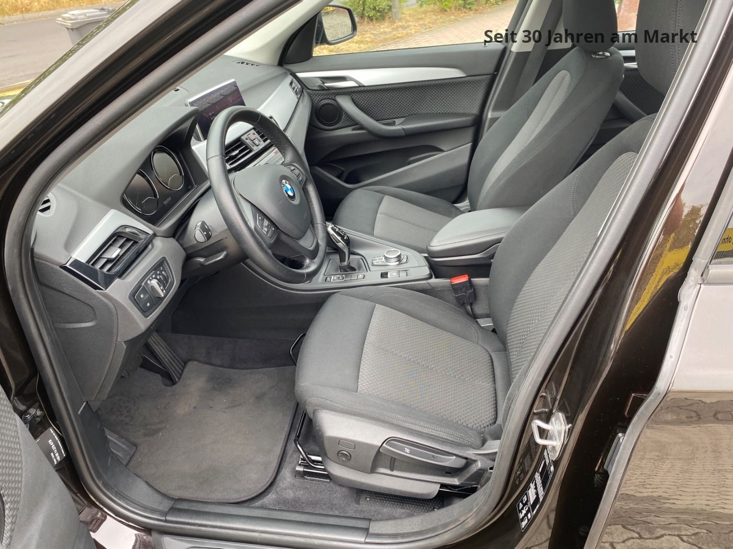 BMW X1 xDrive 20 d Advantage - Samsaru's Car Outlet