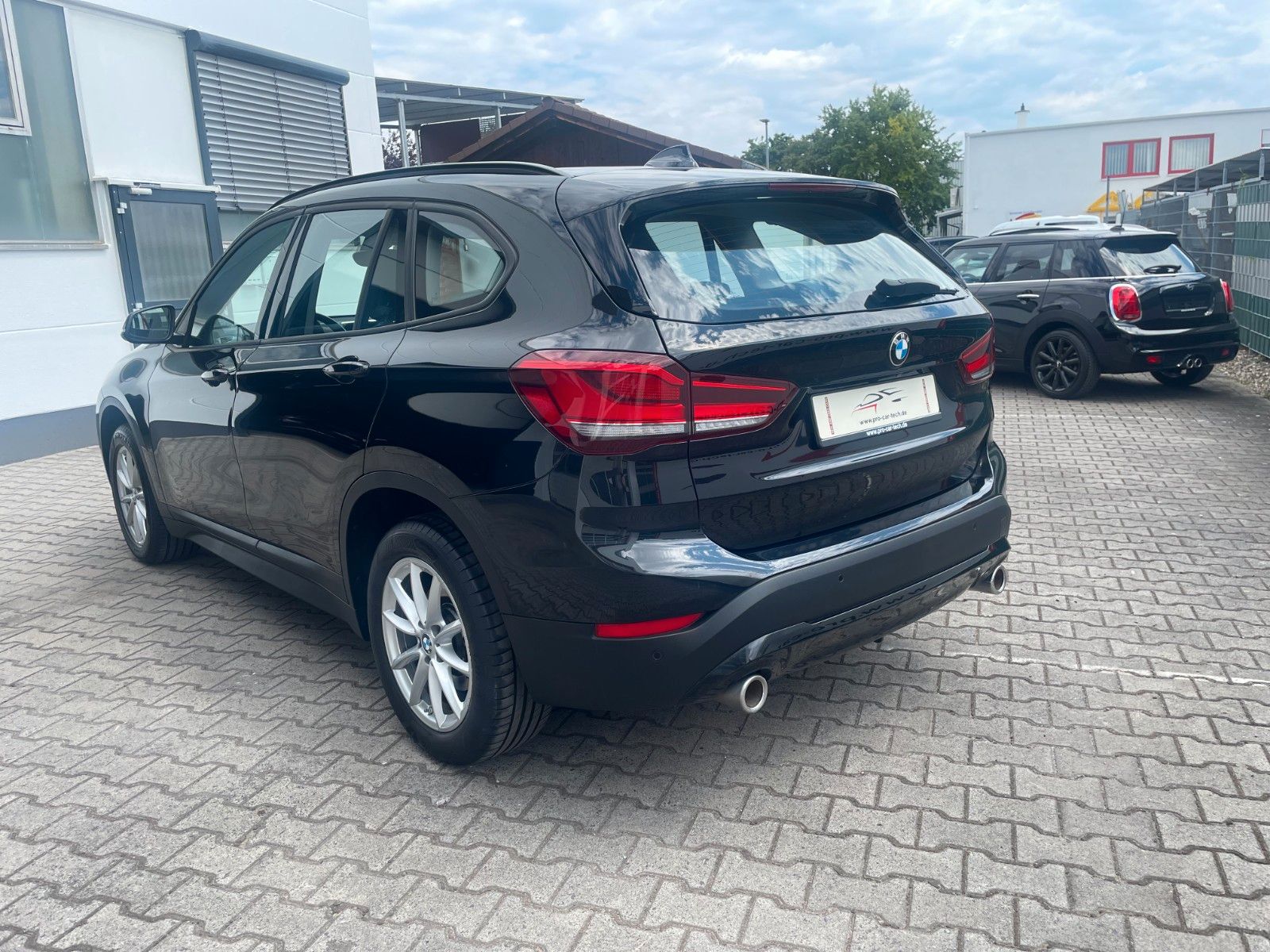 BMW X1 xDrive 20 d - Samsaru's Car Outlet