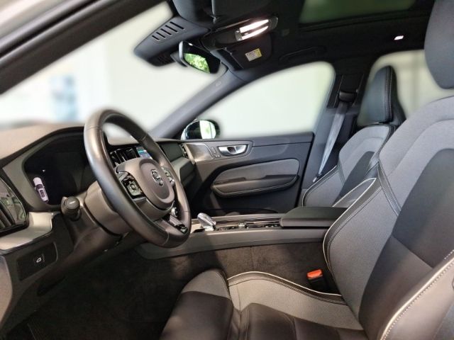 Volvo XC60 B4 Diesel Plus Dark - Samsaru's Car Outlet