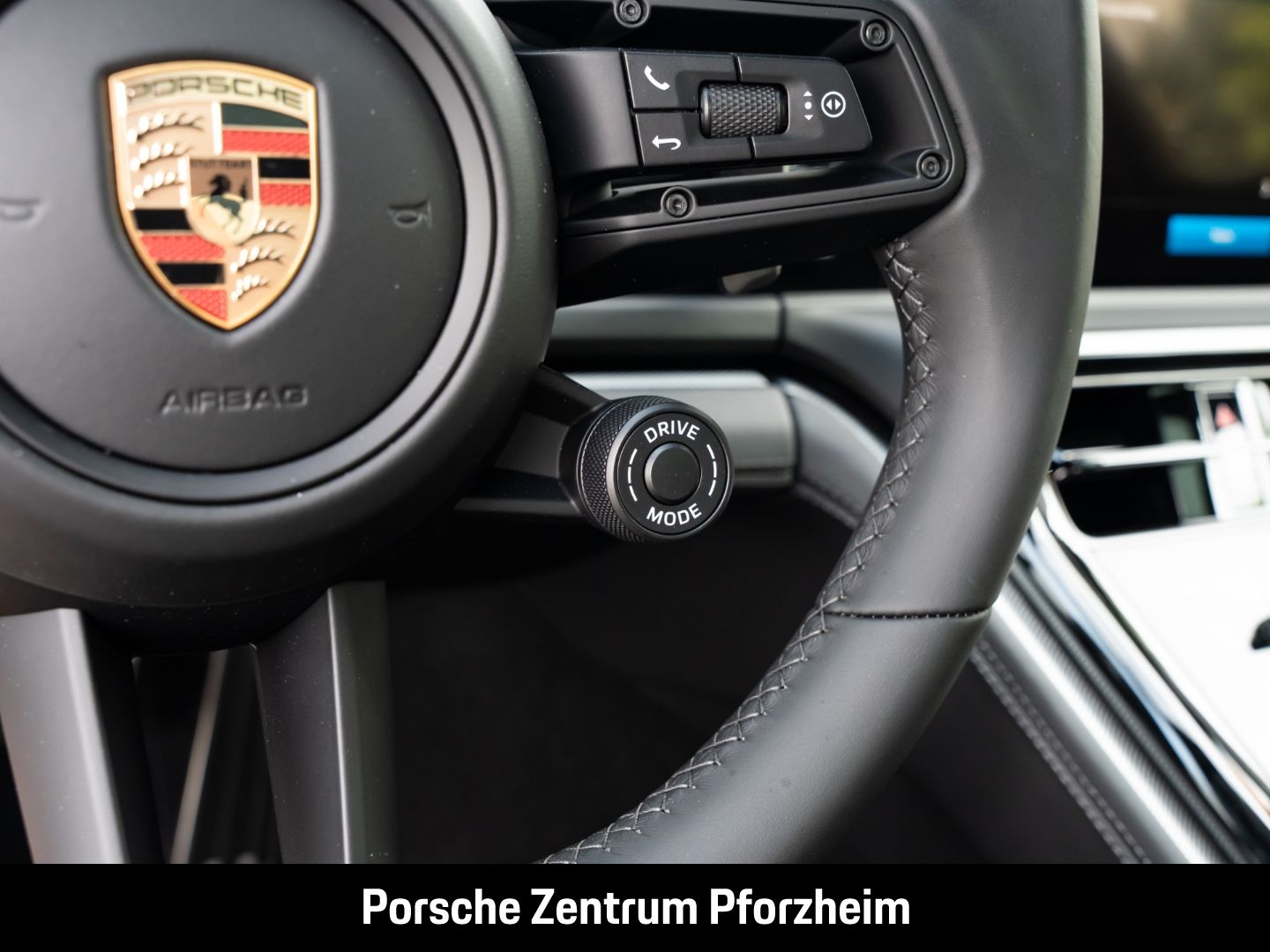 Porsche Panamera 4 E-Hybrid SportDesign Paket HD-Matrix
