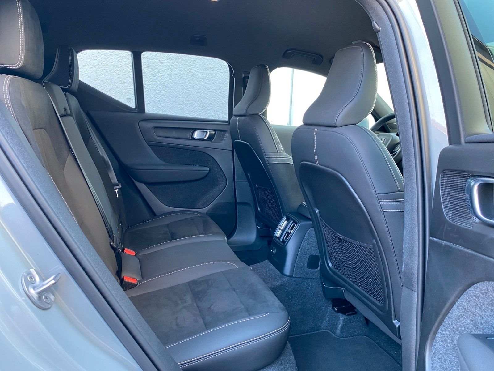 Volvo XC40 Recharge - Samsaru's Car Outlet
