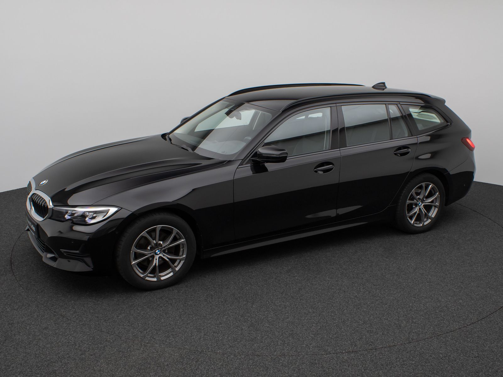 BMW 320d SportLine - Samsaru's Car Outlet