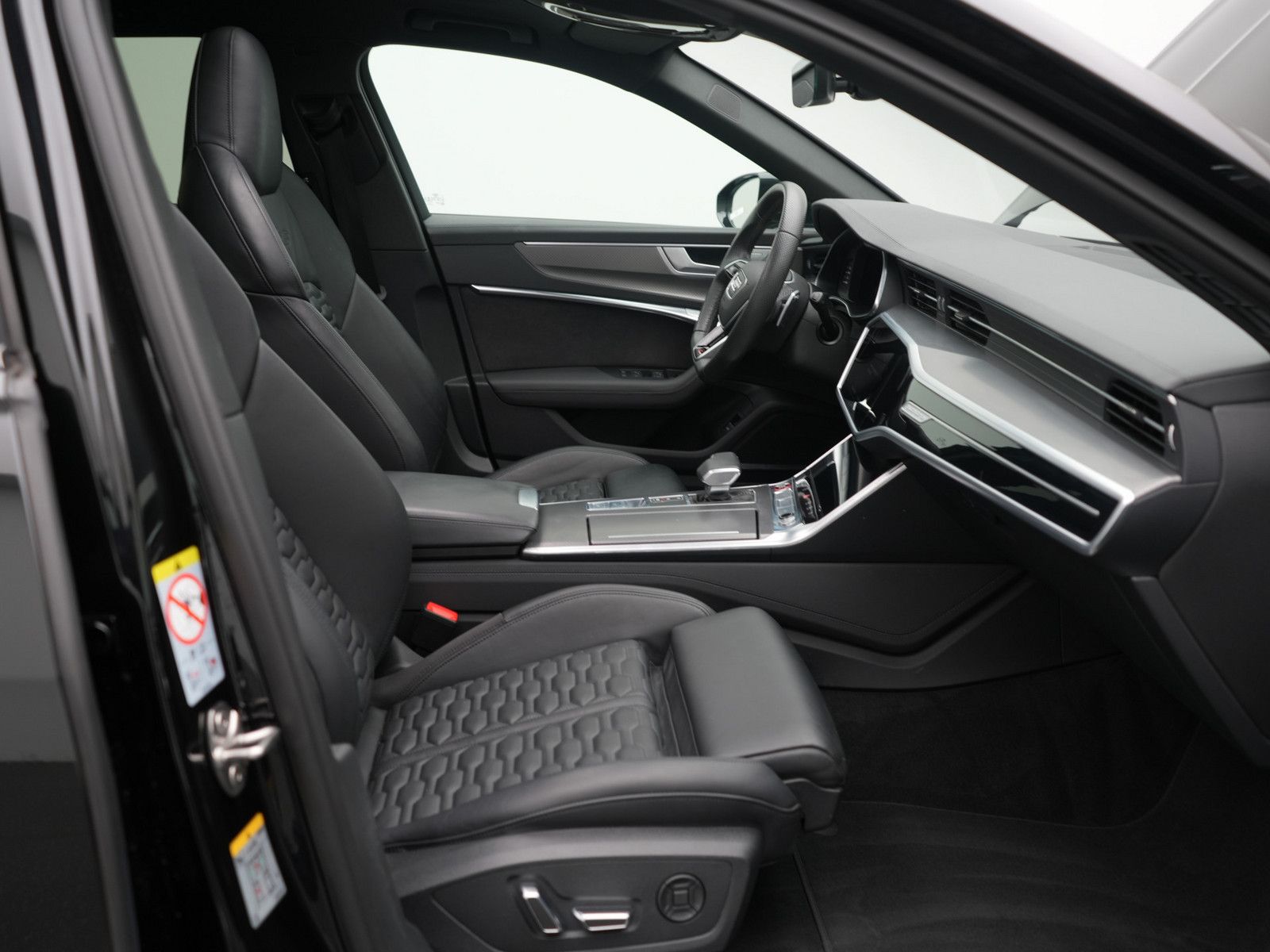 Audi RS6 STANDHZ LASER LUFT B&O AHK LEDER RAUTE PANO