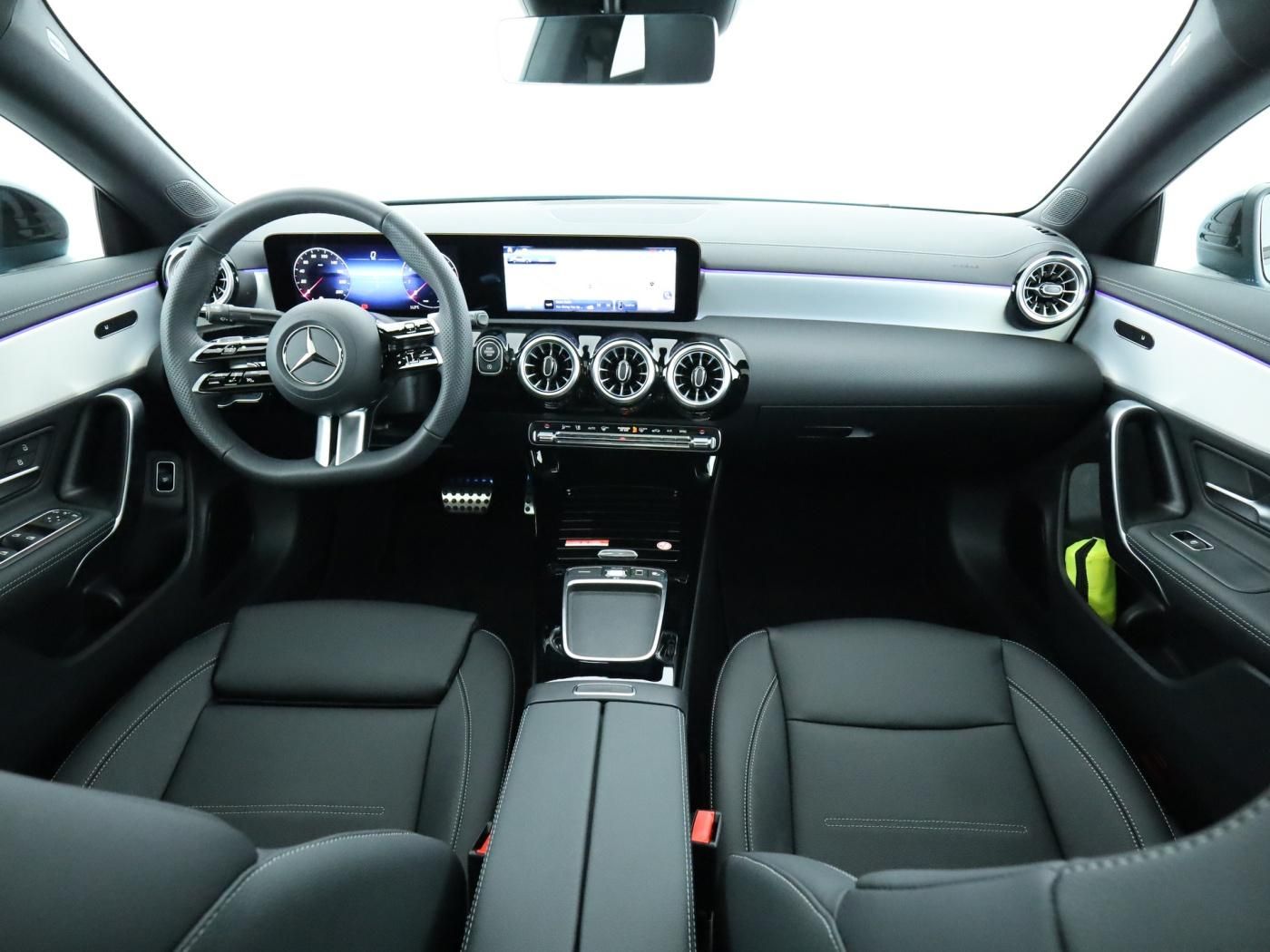 Mercedes-Benz CLA 220 4M Coupé - Samsaru's Car Outlet