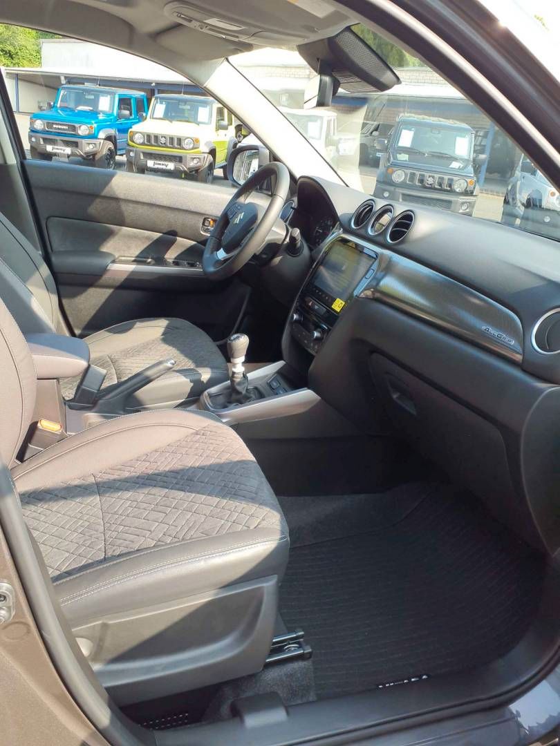 Suzuki Vitara 1.4 4x4 Comfort+ - Samsaru's Car Outlet
