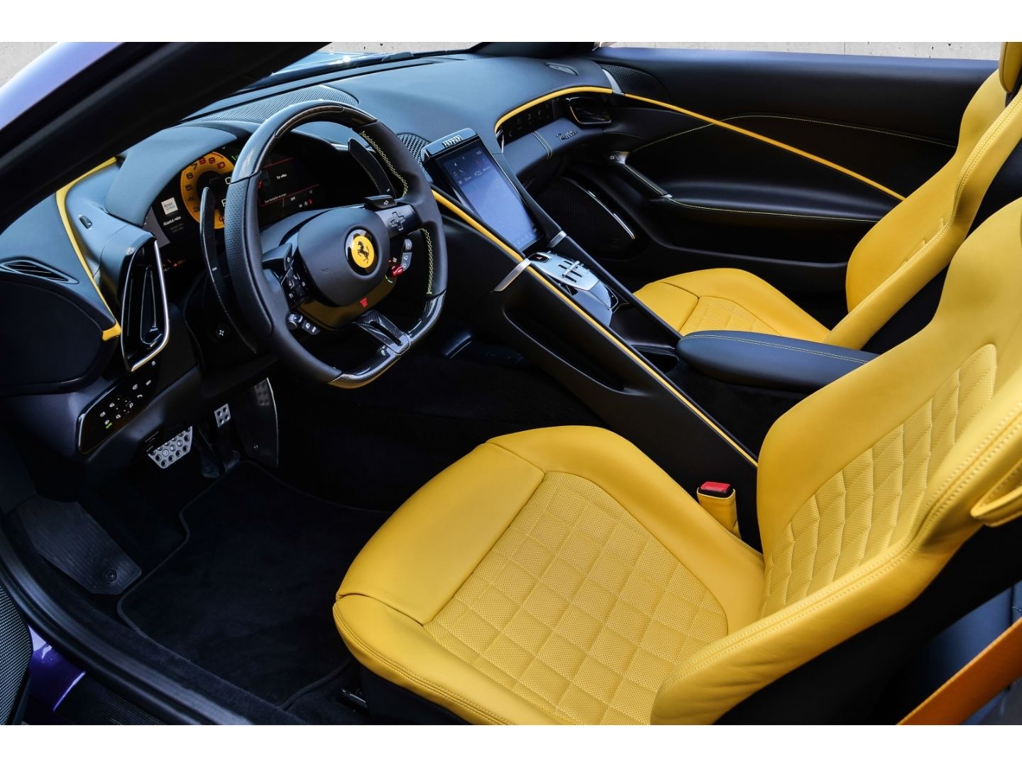 Ferrari Roma Spider - Samsaru's Car Outlet