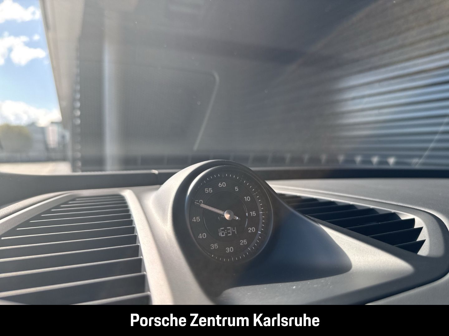 Porsche Macan 4 BOSE Luftfederung Panoramadach InnoDrive