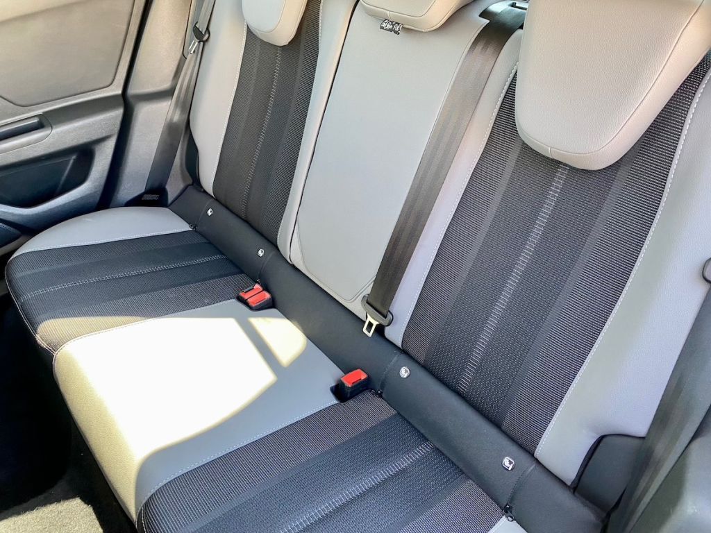 Opel Mokka 1.2 - Samsaru's Car Outlet
