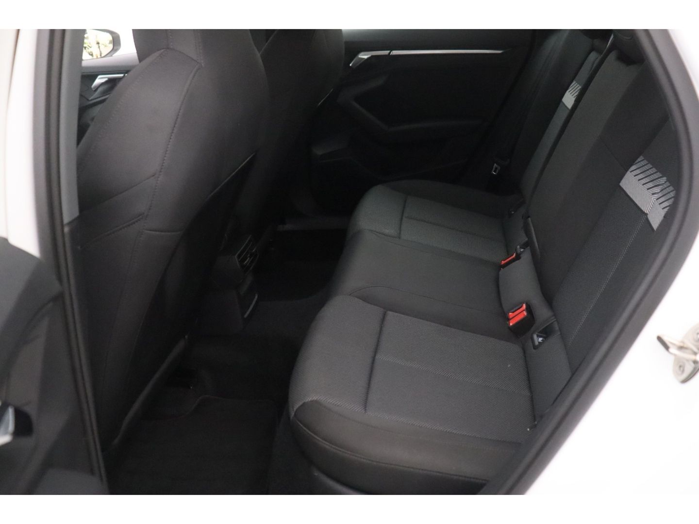 Audi A3 30TFSI Sb S-tronic+LED+VIRTUAL+CARPLAY+TEMPO