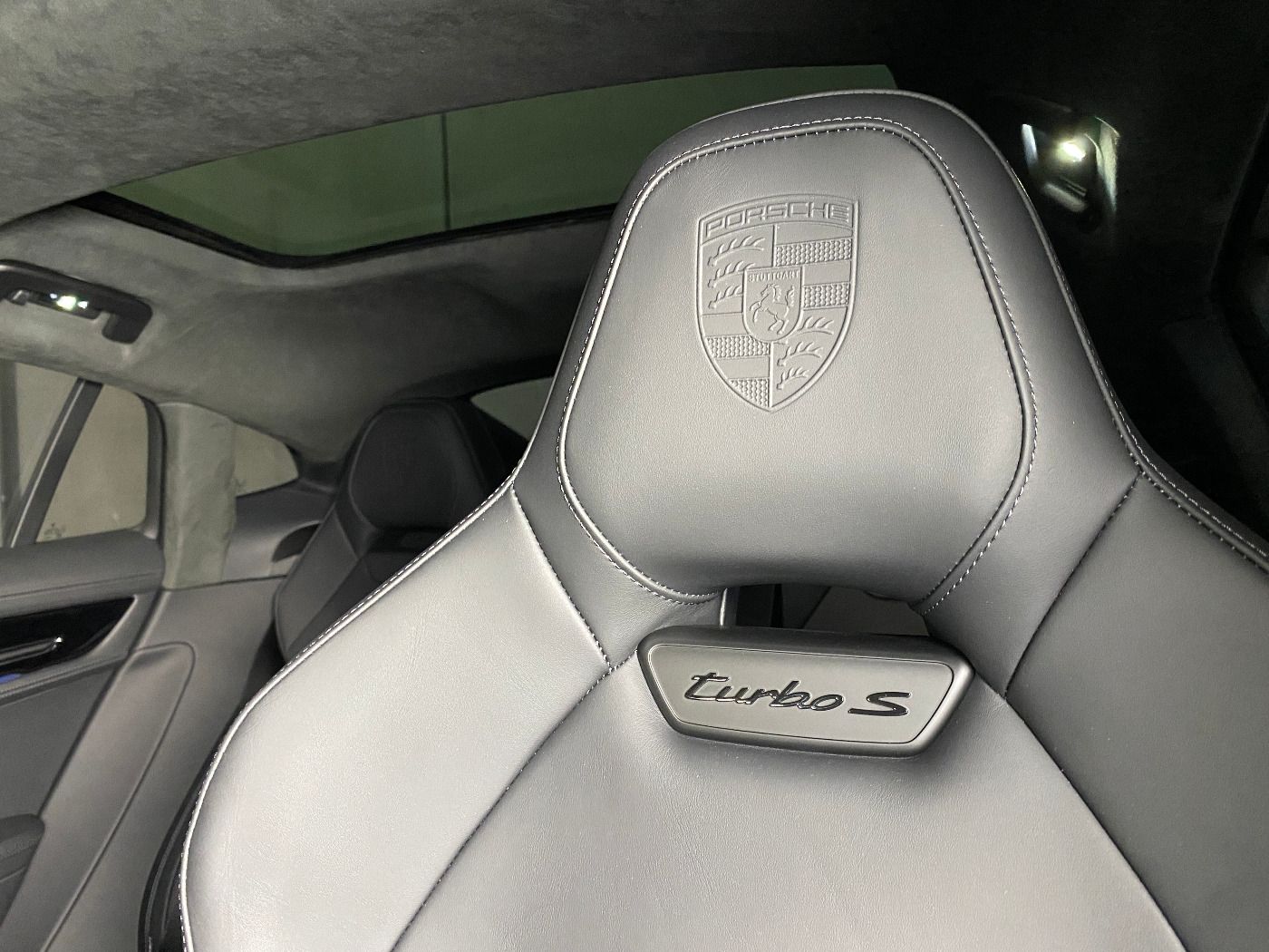 Porsche Panamera Turbo S E-Hybrid | SportDesign Paket |