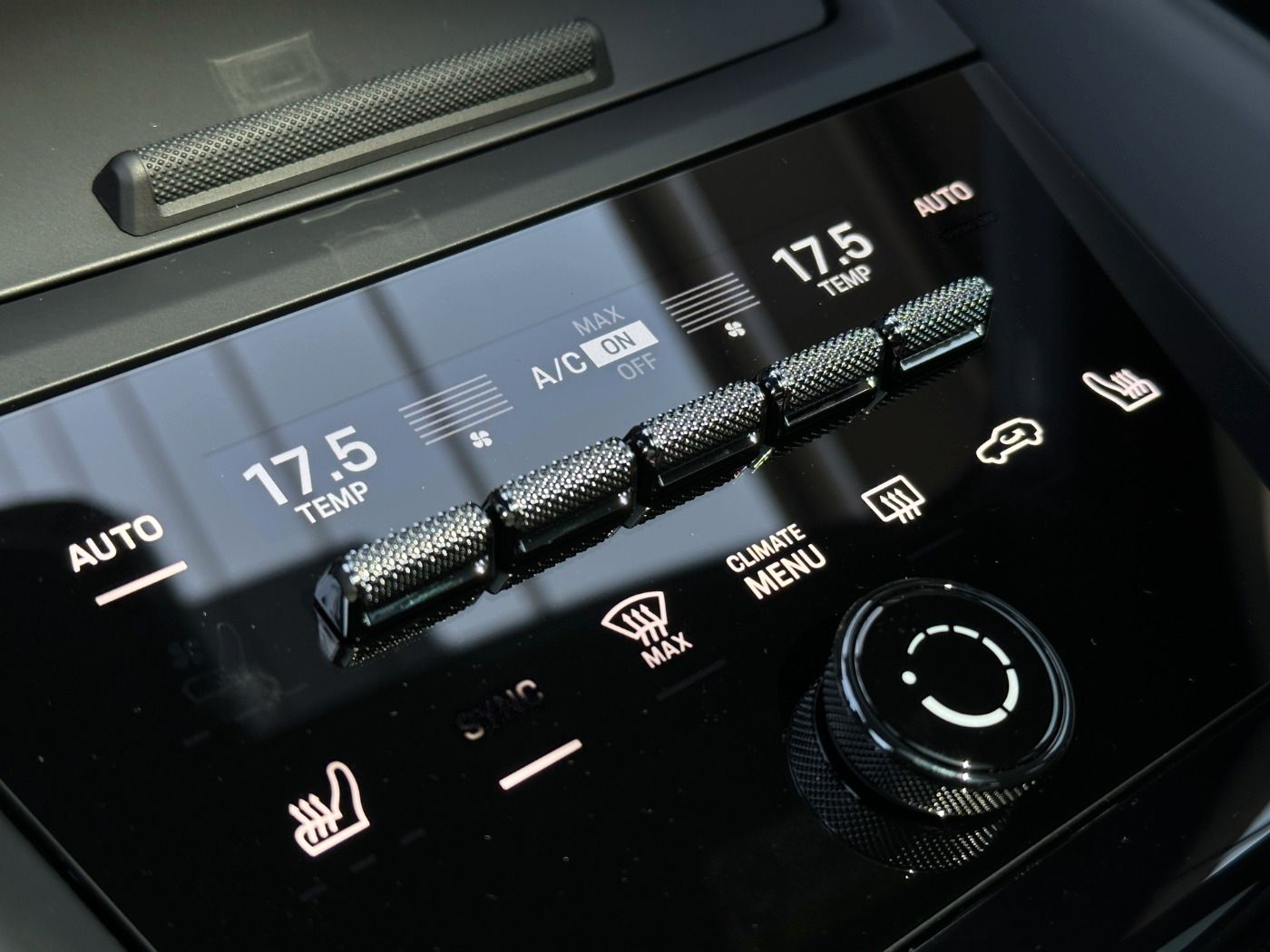 Porsche Macan 4 - Samsaru's Car Outlet
