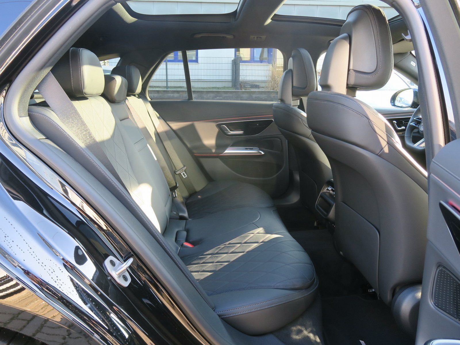 Mercedes-Benz E 450 d 4M T-Modell AMG Night AHK Panoramadach