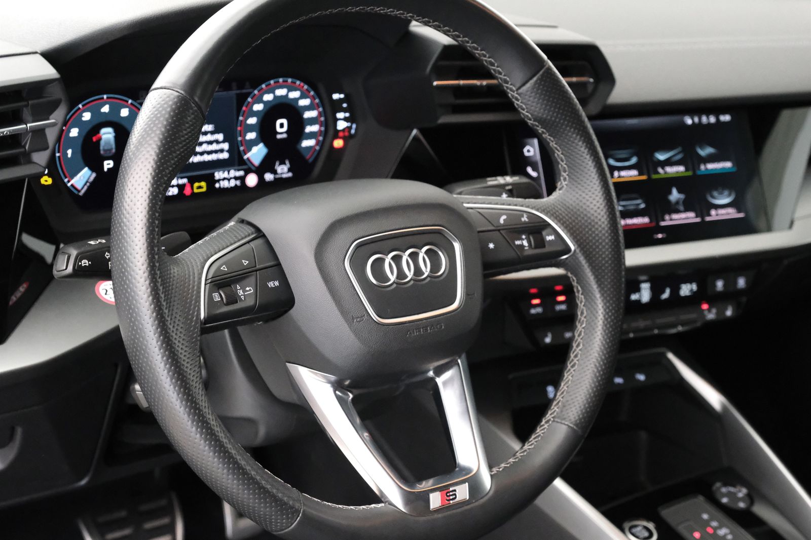 Audi A3 Sportback 35 TFSI S line - Samsaru's Car Outlet