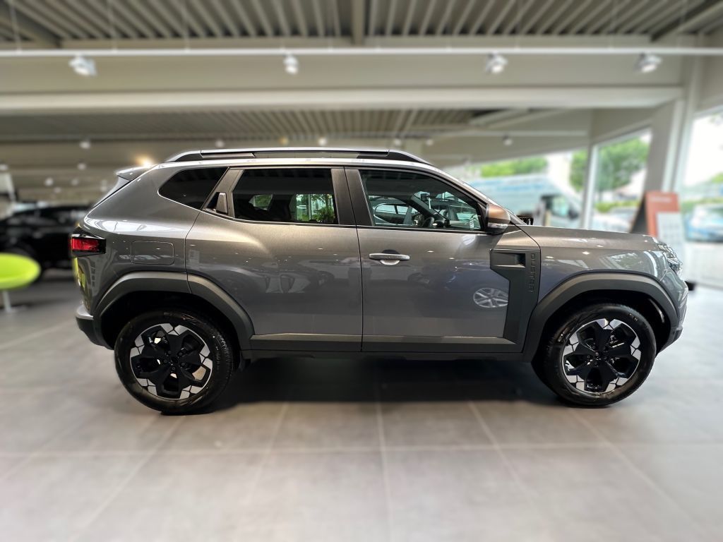 Dacia Duster Extreme HYBRID 140 - Samsaru's Car Outlet