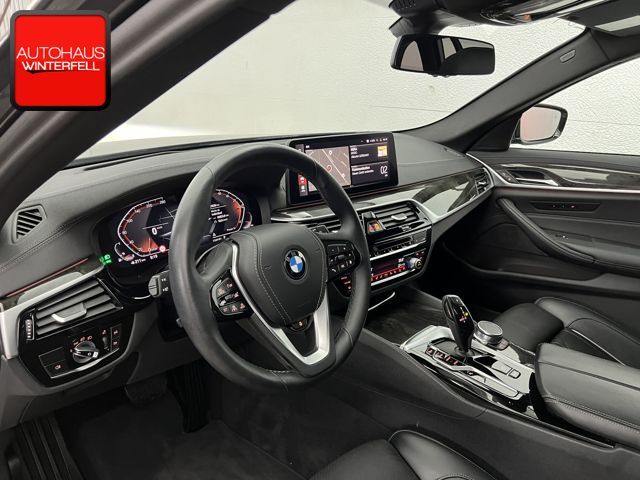 BMW 530 i xDrive Touring Luxury Line PANO+AHK+STANDH