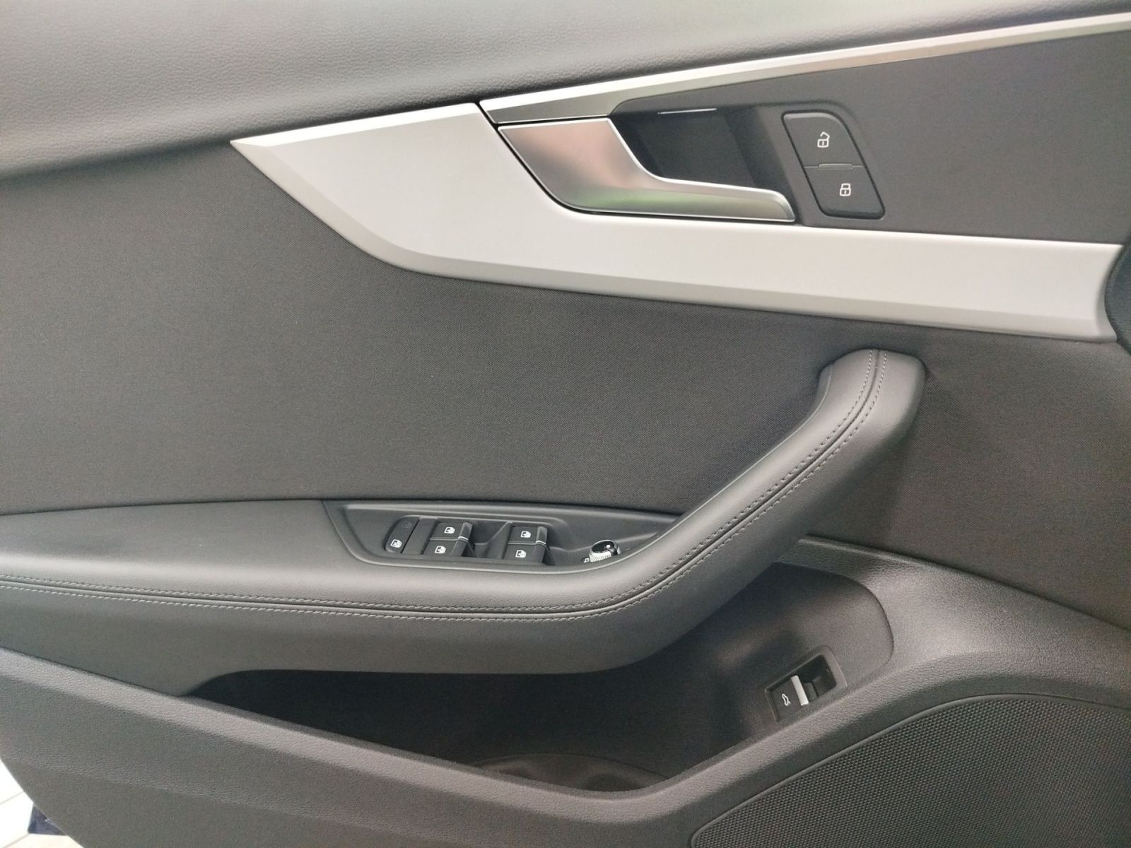 Audi A4 Avant 40 TDI quattro S tronic - Samsaru's Car Outlet