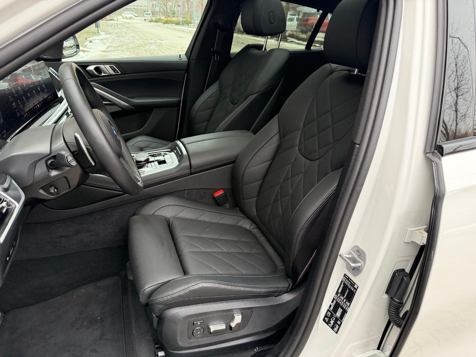 BMW X6 30d M SPORT PRO.LUFTFEDER.SOFTCL.PANO.AHK.22"